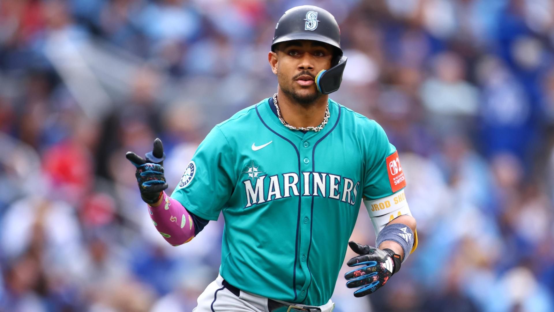 Polanco keeps rolling as M’s take two in Toronto