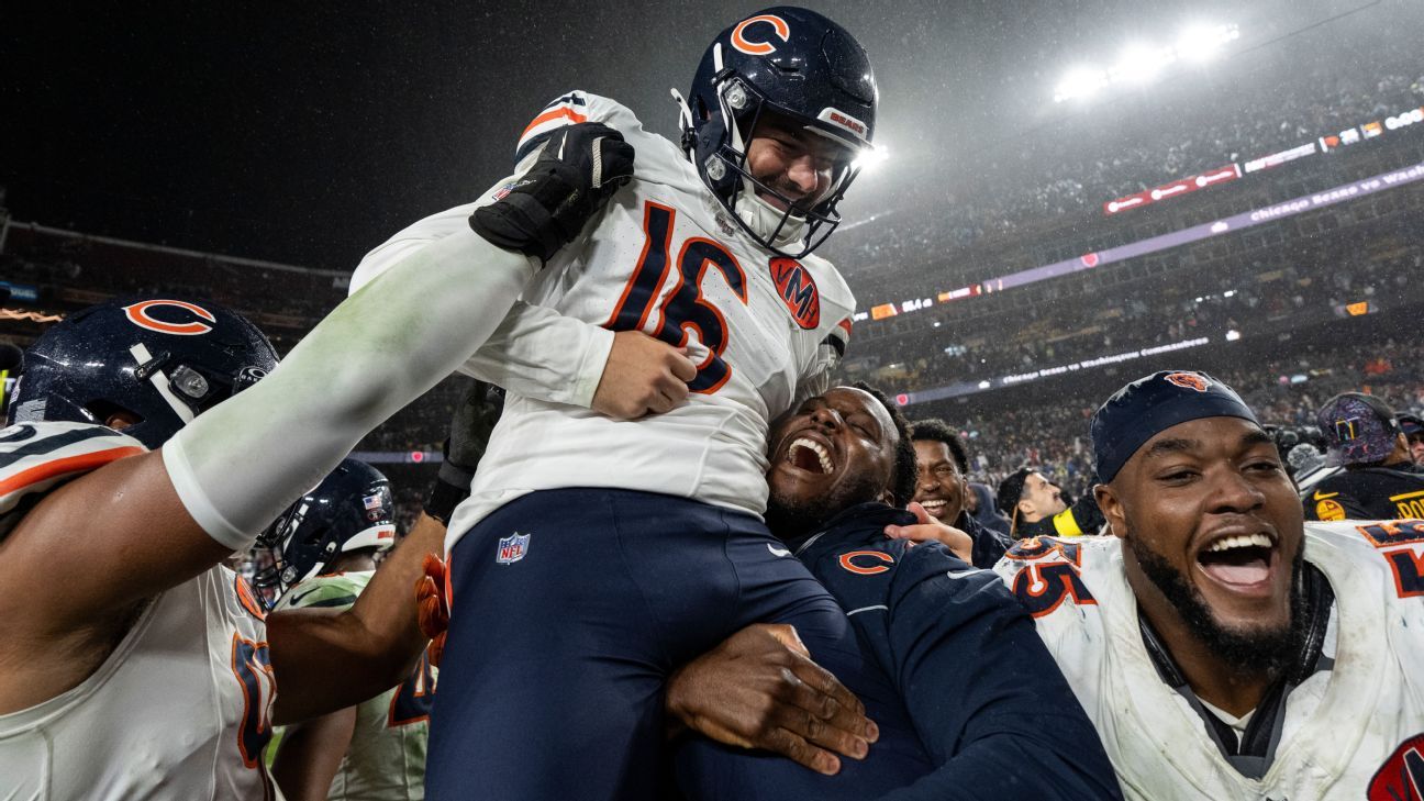 Bears’ Moody caps whirlwind day with walk-off FG